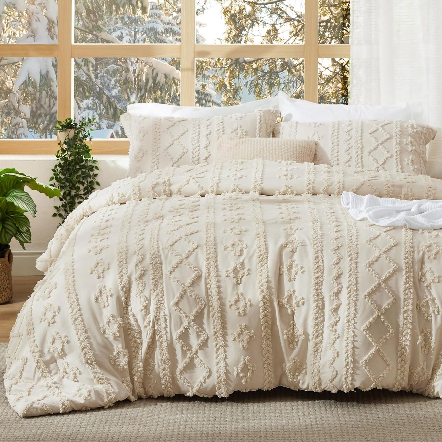 Bedsure Tufted Boho Comforter Set Queen Size - Dark Red Boho Bed Set, GentleSoft™ 3 Pieces Farmhouse Shabby Chic Embroidery Bedding, Gifts for Woman, Soft Jacquard Queen Comforter for All Seasons