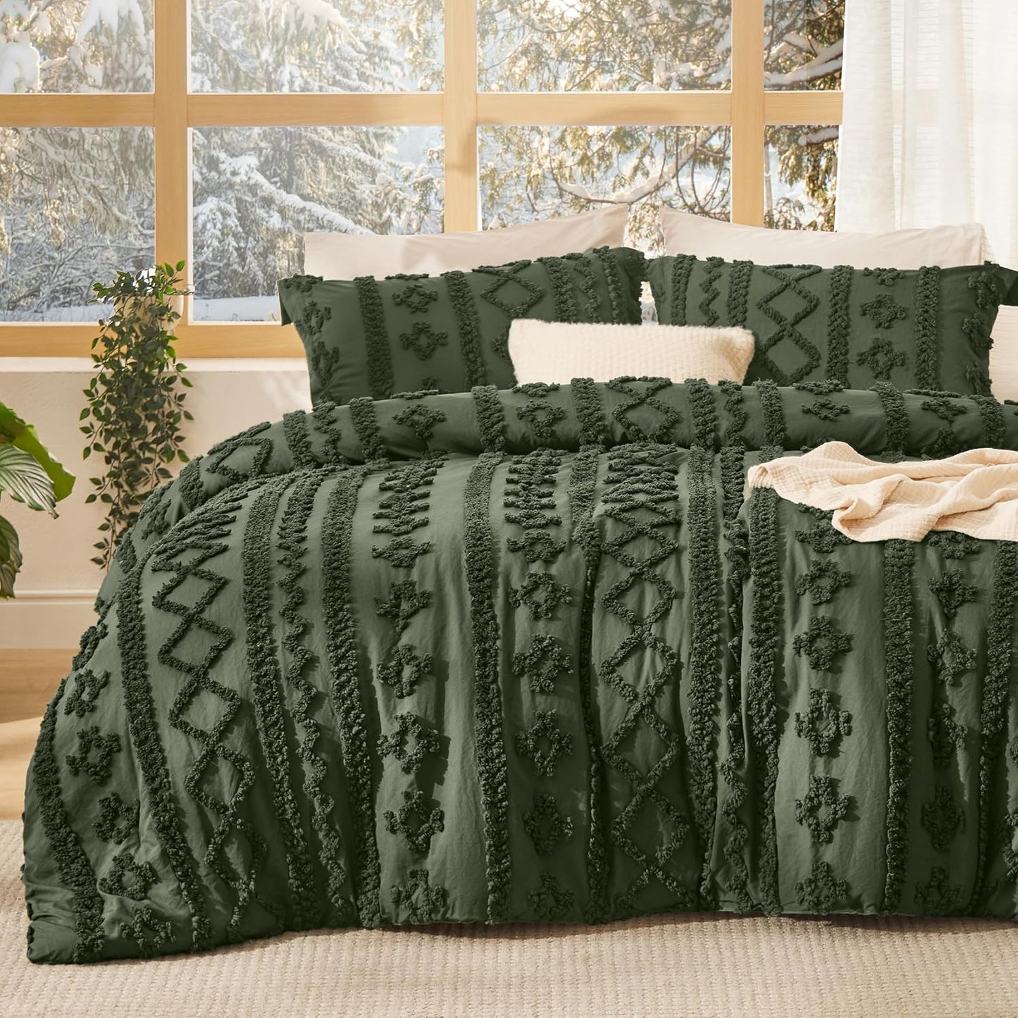 Bedsure Tufted Boho Comforter Set Queen Size - Dark Red Boho Bed Set, GentleSoft™ 3 Pieces Farmhouse Shabby Chic Embroidery Bedding, Gifts for Woman, Soft Jacquard Queen Comforter for All Seasons