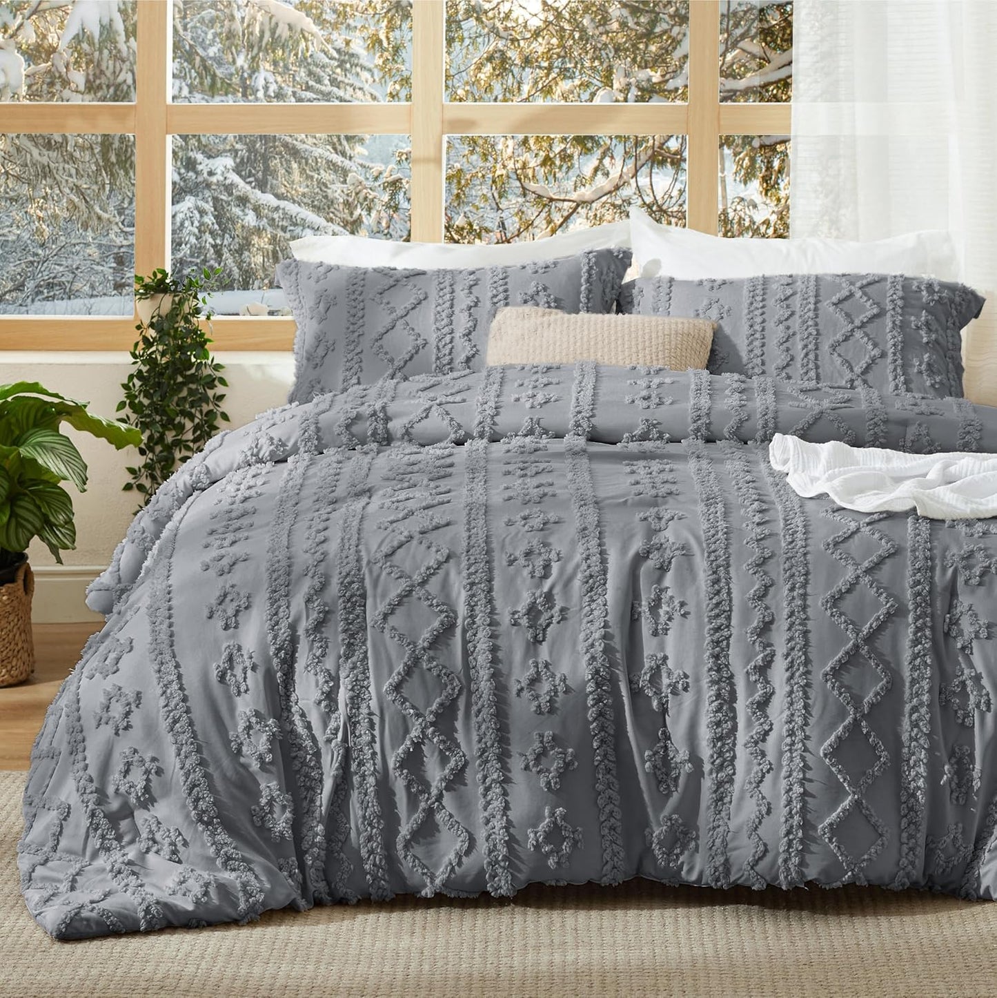 Bedsure Tufted Boho Comforter Set Queen Size - Dark Red Boho Bed Set, GentleSoft™ 3 Pieces Farmhouse Shabby Chic Embroidery Bedding, Gifts for Woman, Soft Jacquard Queen Comforter for All Seasons